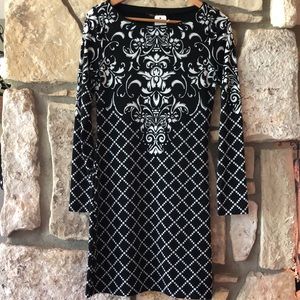 WHITE HOUSE BLACK MARKET XS long sleeve dress.